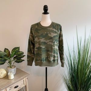 🎉 SALE 🎉 Camo Sweatshirt
